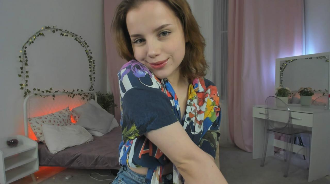 Webcam chat profile for GabiAddams: Legs, feet & shoes