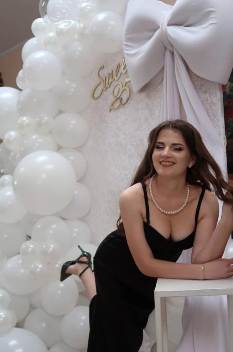 Webcam chat profile for CherryMimi