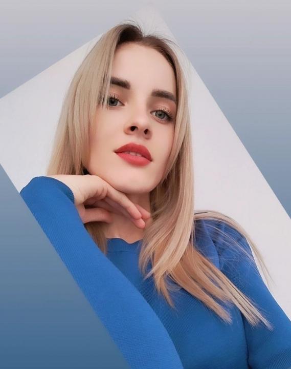 Webcam chat profile for SiennaGlow: Dancing