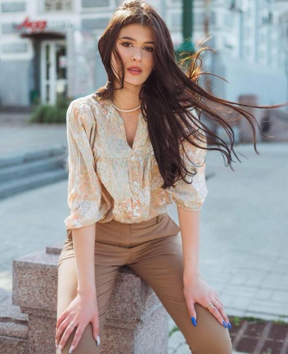 Webcam chat profile for 979angel979: Lipstick