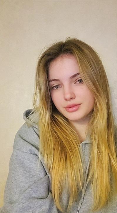 Webcam chat profile for SweetRinaKiss: Outfits