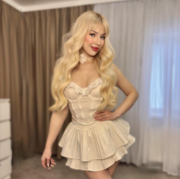 Webcam chat profile for Rinae