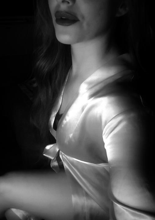 Webcam chat profile for Azazel: Exhibition