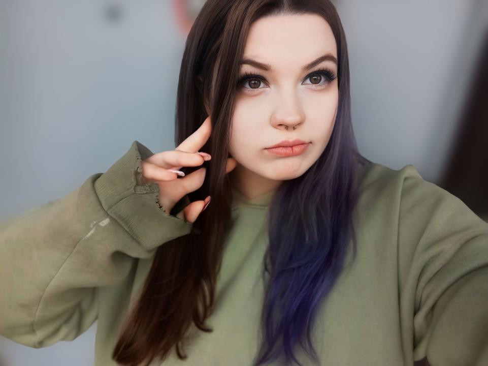 Webcam chat profile for 00SweetBeky: Ask about my Hobbies