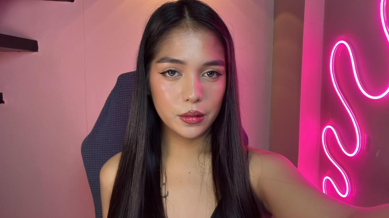 Webcam chat profile for SweetErika: Jerking off