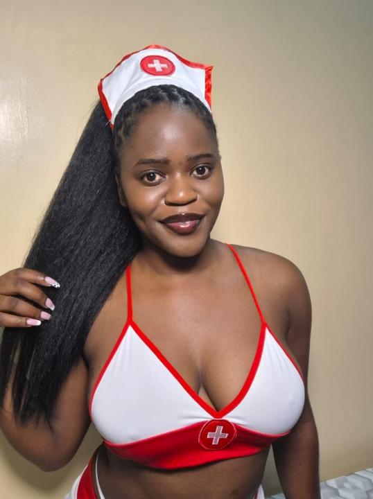 Webcam chat profile for Mercy: Kissing