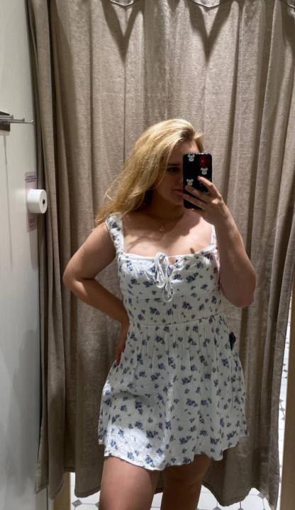 Webcam chat profile for Lyris: Ask about my Hobbies