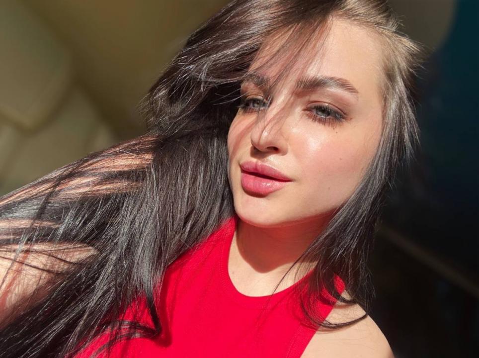 Webcam chat profile for 000MeSsandra: Ask about my Hobbies