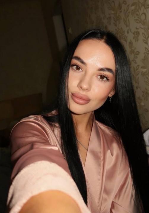 Webcam chat profile for Kaelis: Ask about my Hobbies