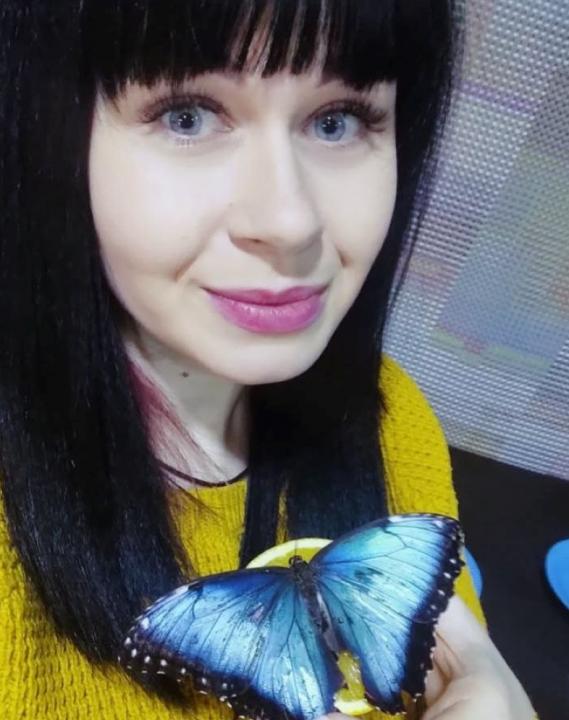 Webcam chat profile for RavenKira: Outfits