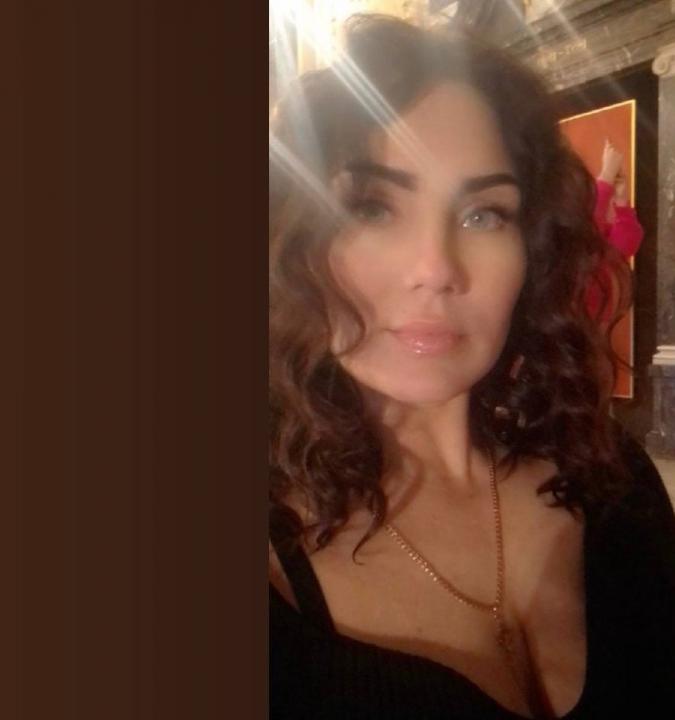 Webcam chat profile for MariseNoir: Dancing