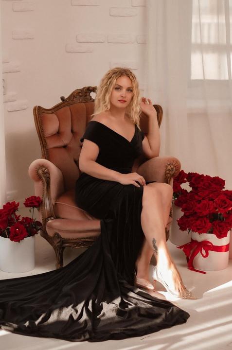 Webcam chat profile for VeraFlame: Outfits