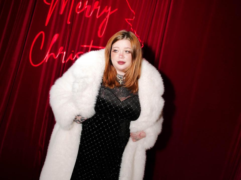 Webcam chat profile for SunshineHeart: Legs, feet & shoes