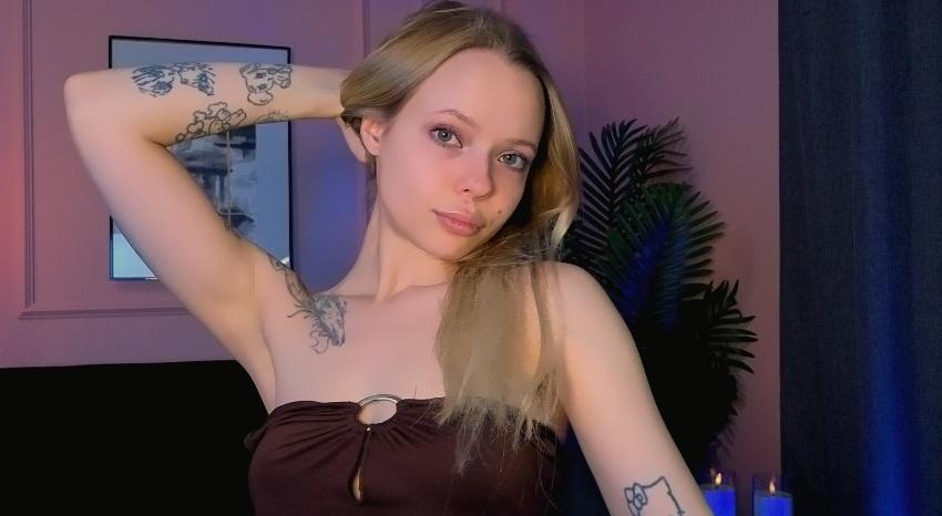 Webcam chat profile for Lucyloy: Lingerie & stockings