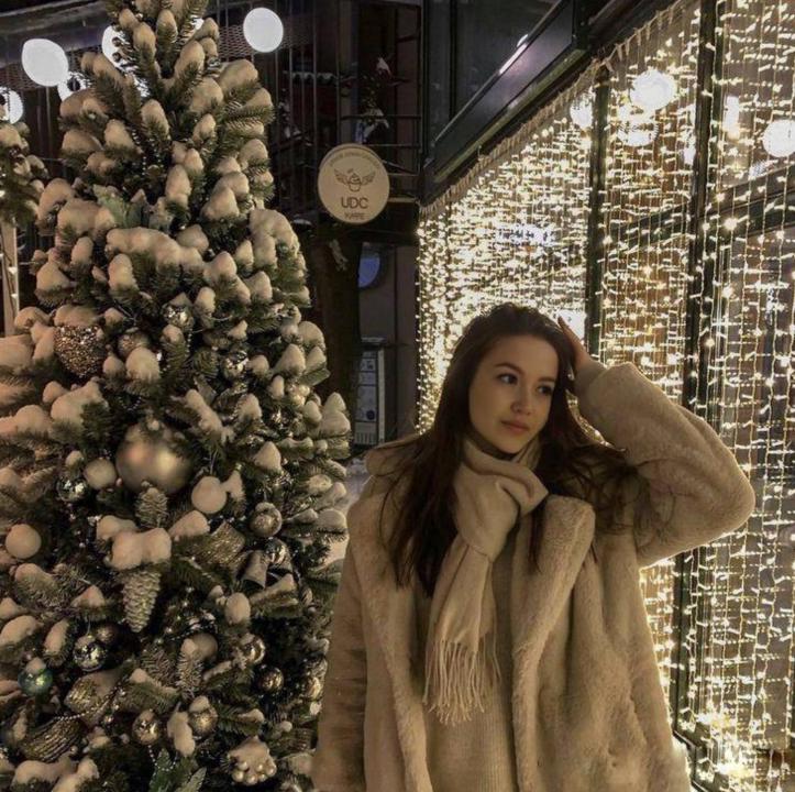 Webcam chat profile for JulieTa: Ask about my Hobbies