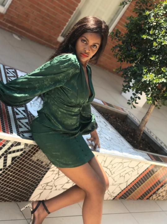 Webcam chat profile for NiaAmour: Toys