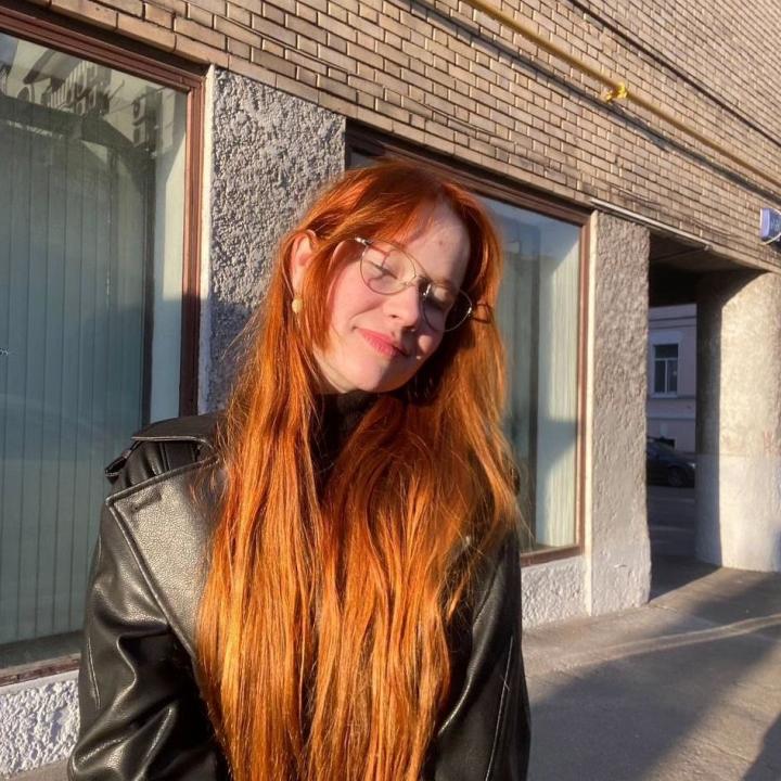 Webcam chat profile for sweetiefoxxxy: Legs, feet & shoes