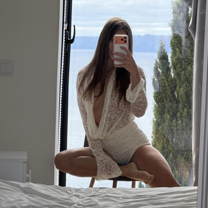 Webcam chat profile for Ericalove