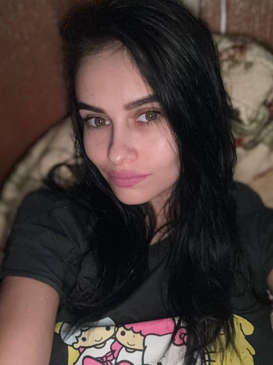 Webcam chat profile for LenNora