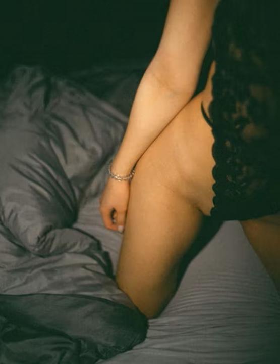 Webcam chat profile for AinahYu: Lingerie & stockings