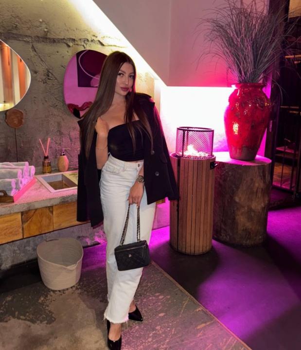 Webcam chat profile for LunaVelora: Leather