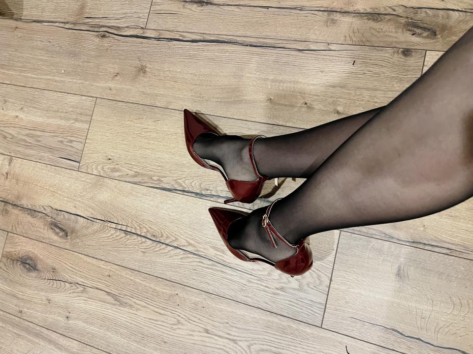 Webcam chat profile for ColdTenderness: Dominatrix