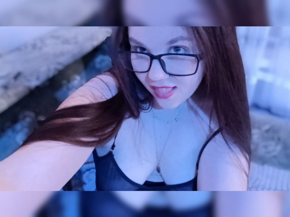 Webcam chat profile for TataRut