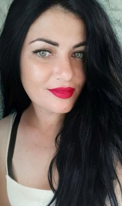 Webcam chat profile for MiraHeels: Outfits