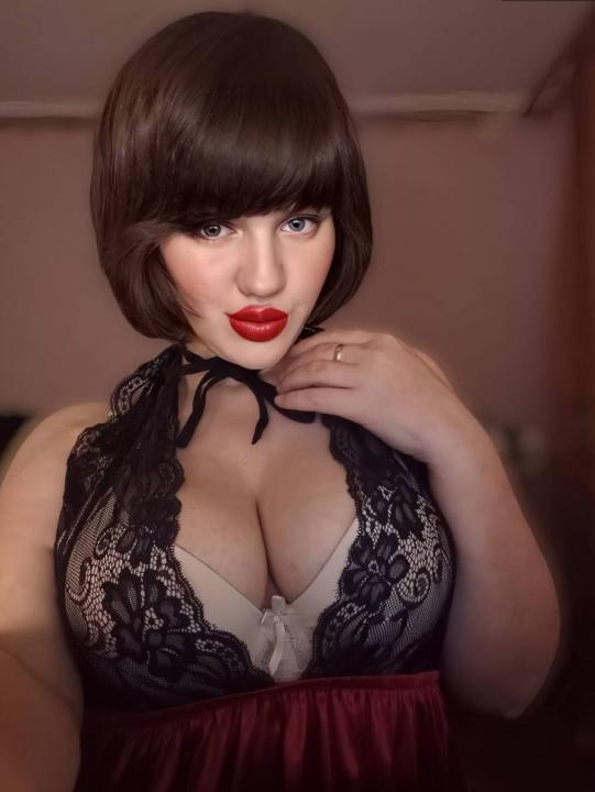 Webcam chat profile for MoonlitSiren