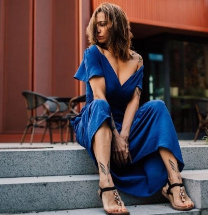 Webcam chat profile for MiraCare: Dancing