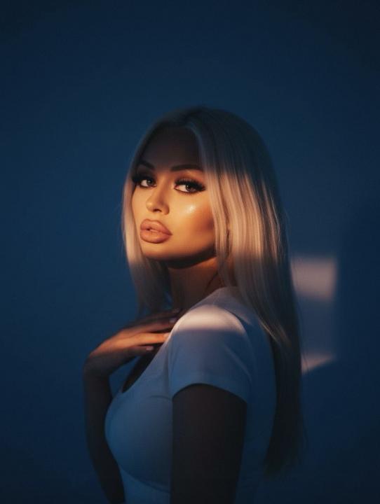 Webcam chat profile for Roxxxy: Dominatrix