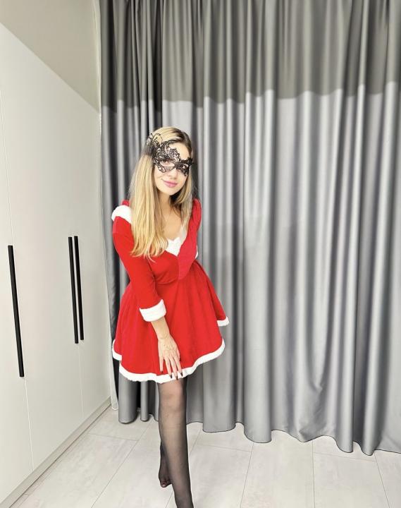 Webcam chat profile for HeelsLadyX: Kissing