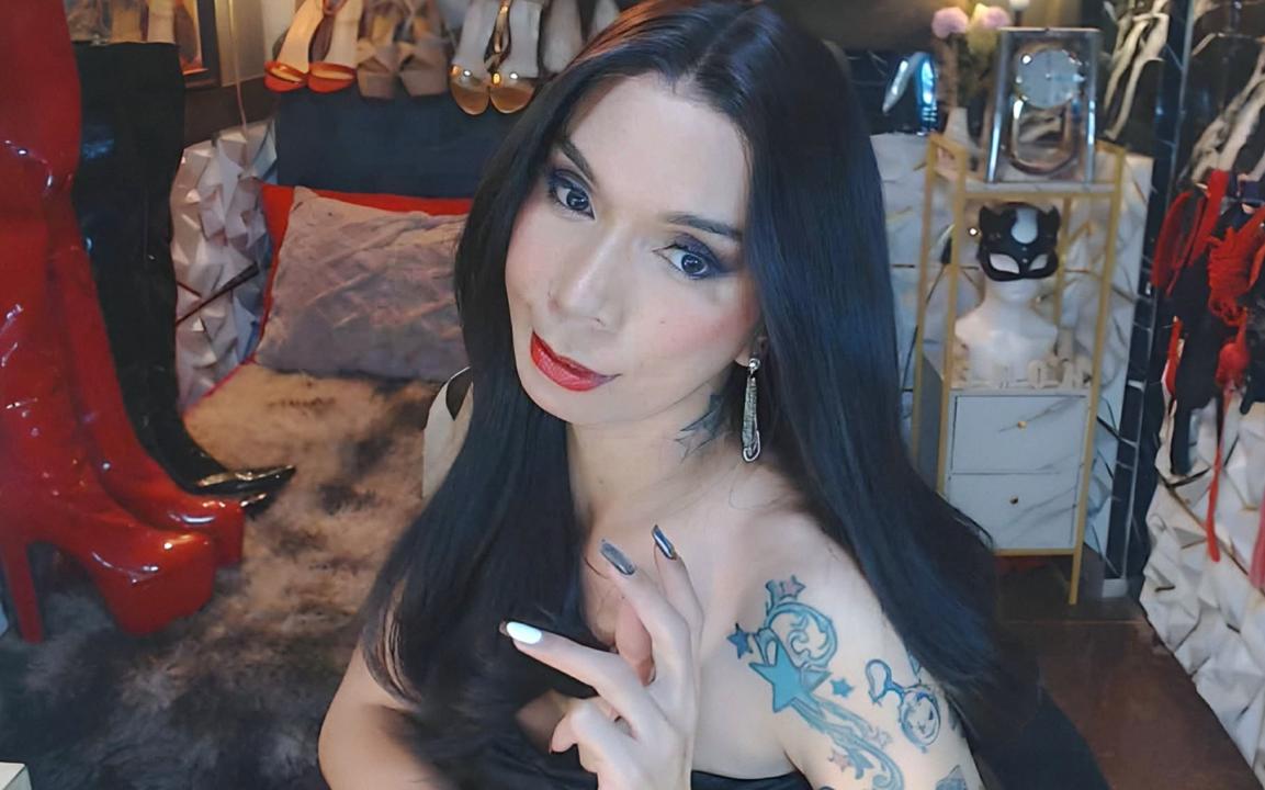 Webcam chat profile for CELINAFOX: Dominatrix