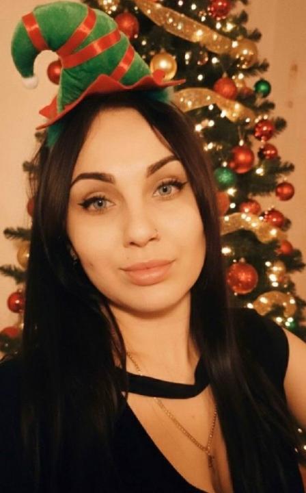 Webcam chat profile for MariseNoir: Dancing