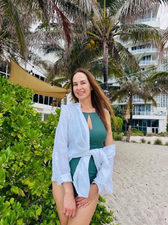 Webcam chat profile for WordDream