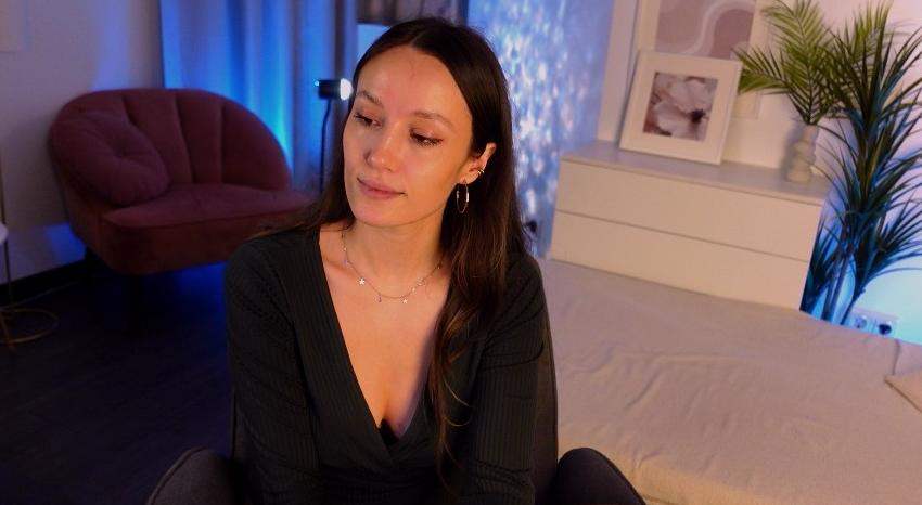 Webcam chat profile for AgnesGoddes: Legs, feet & shoes