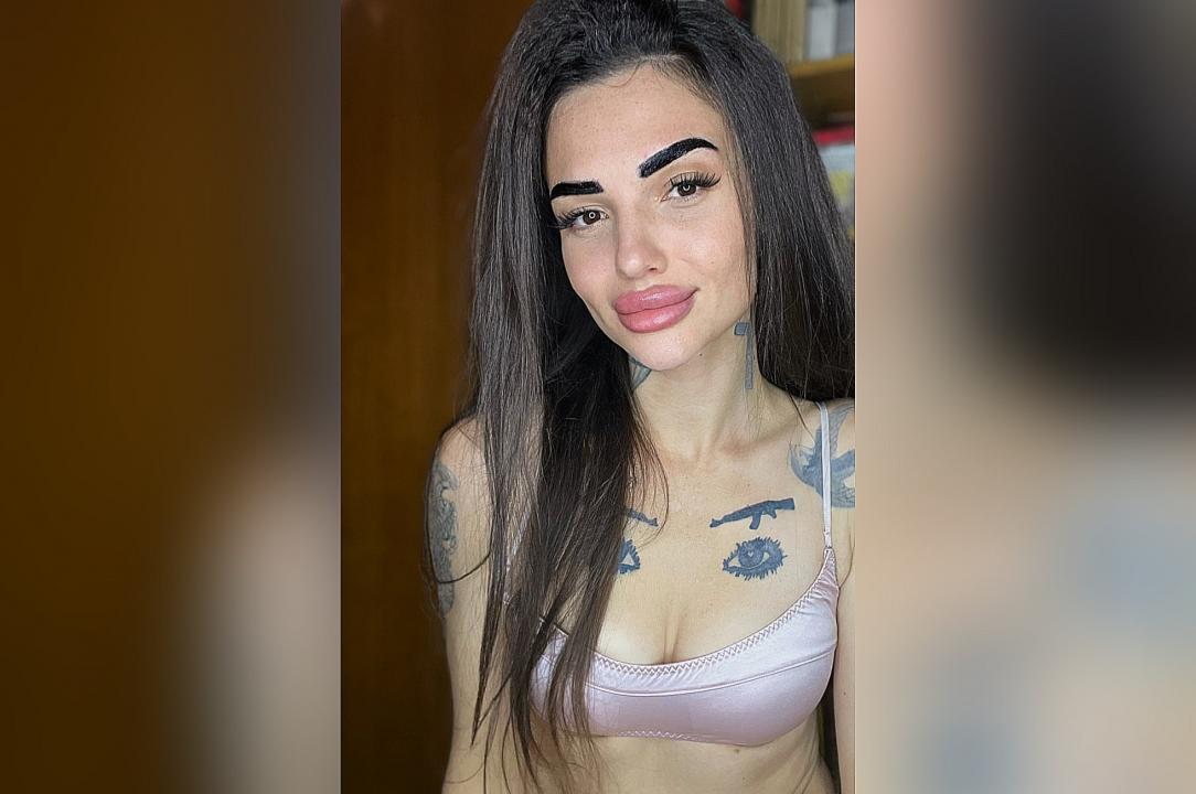 Webcam chat profile for MaryMee: Latex & rubber