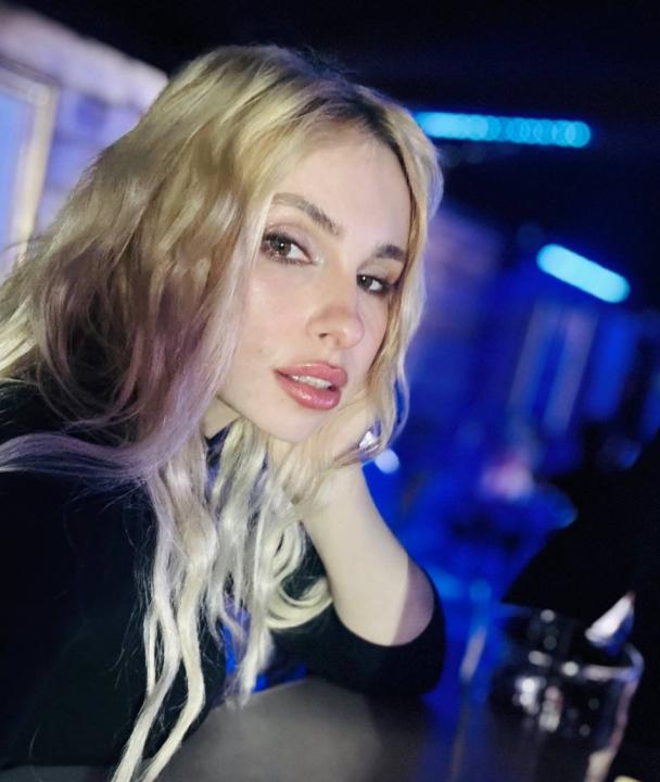 Webcam chat profile for Taelyn: Ask about my Hobbies