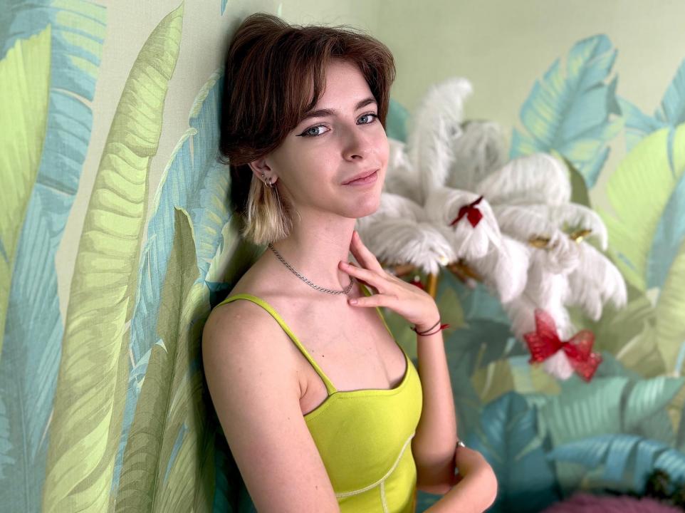 Webcam chat profile for MistyW89