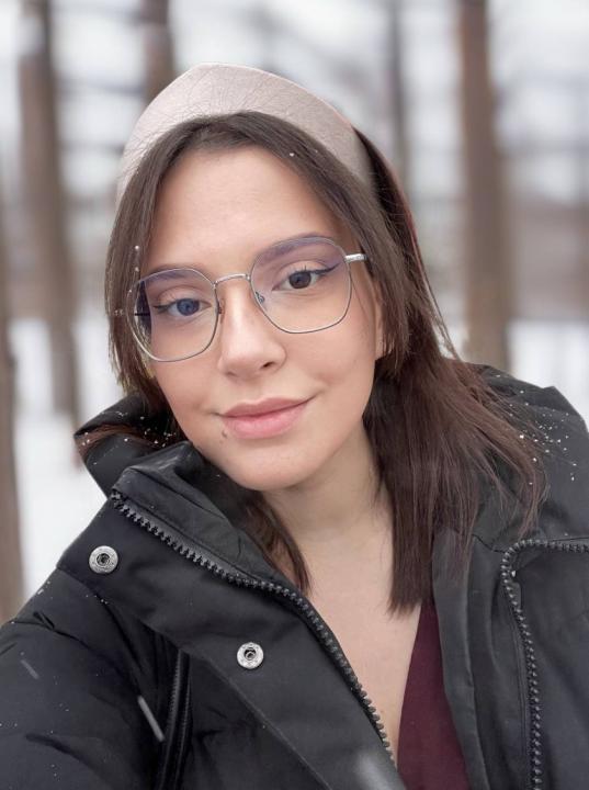 Webcam chat profile for Zafrina: Ask about my Hobbies