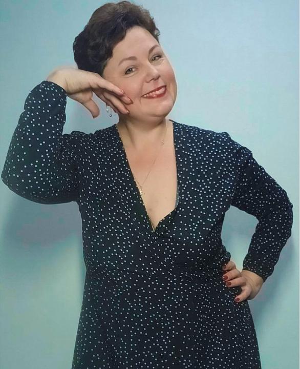 Webcam chat profile for CrystalVibe: Outfits