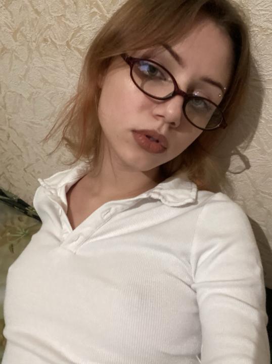 Webcam chat profile for PrettyAngel22: Humor