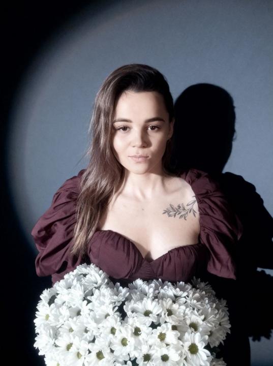 Webcam chat profile for Tavina: Dancing