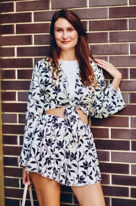 Webcam chat profile for etakainr: Legs, feet & shoes