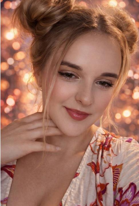 Webcam chat profile for Lyris: Ask about my Hobbies