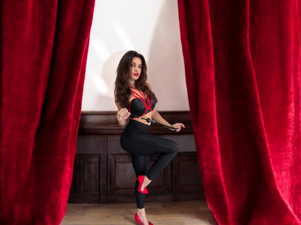 Webcam chat profile for JuliannaSportiv: Bondage & discipline