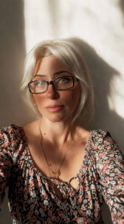 Webcam chat profile for 1Esmeralda: Ask about my Hobbies