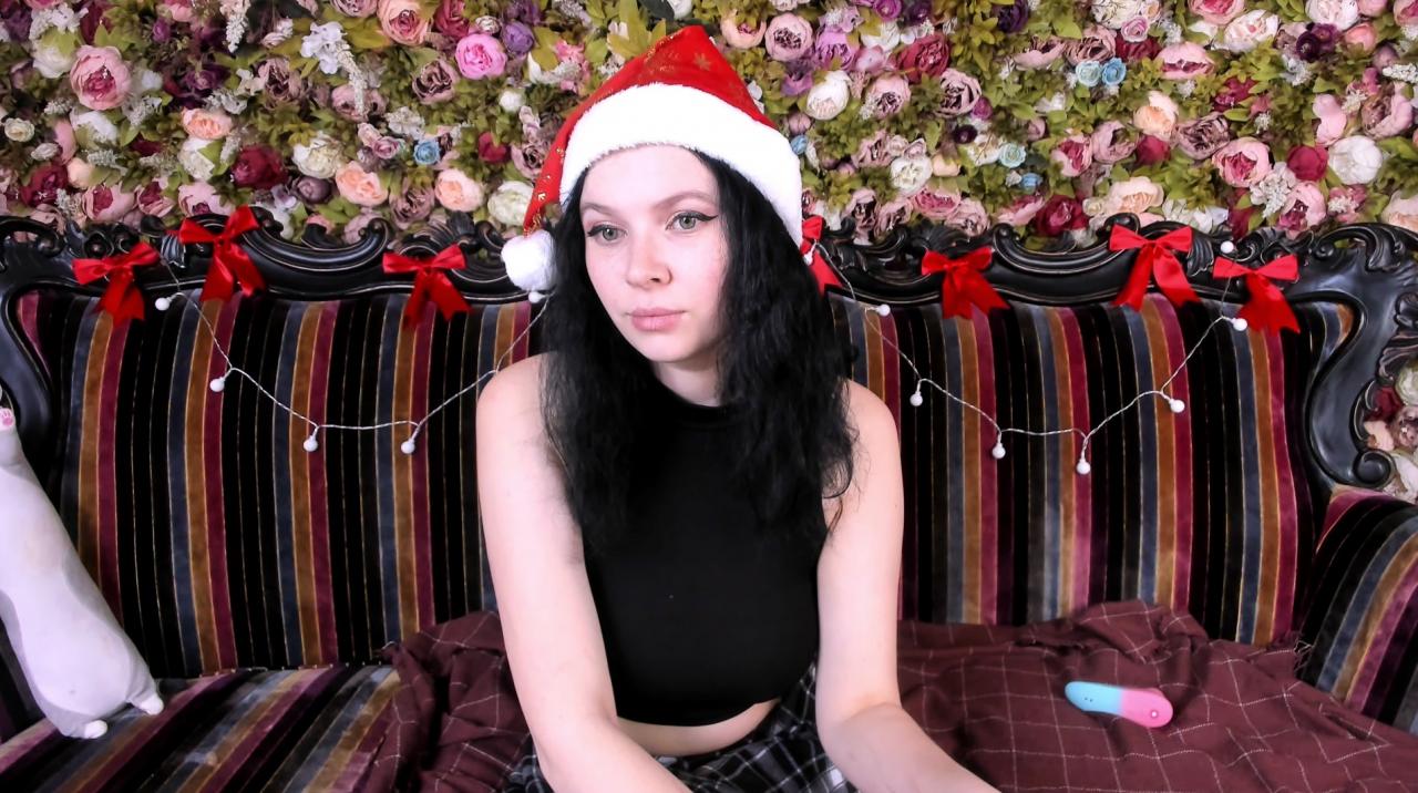 Webcam chat profile for ToffeeSteffie: Kissing