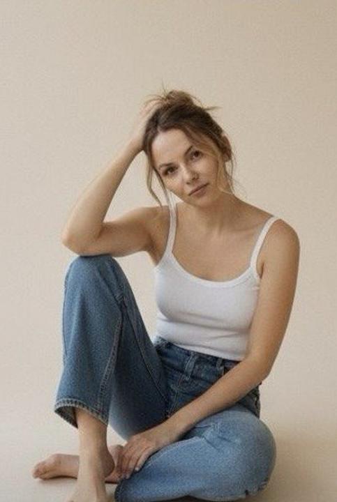 Webcam chat profile for LittleFoxyy: Outdoor Activities