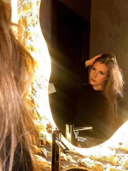 Webcam chat profile for Rebecca: Ask about my Hobbies